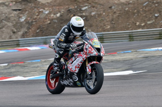 R6 MCE British Superbikes Thruxton