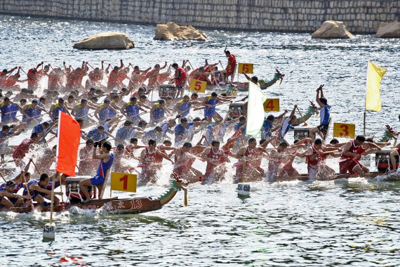 Dragon boat racing2