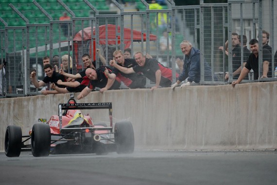 Tom jackson racing 3