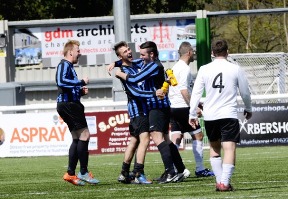 Kent FA C Final. Wilesborough Athletic v Signdoc